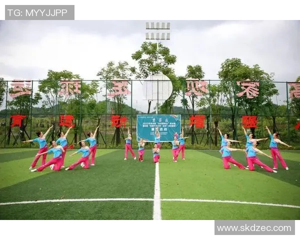 足球明星短袖T恤热潮来袭穿上偶像的荣耀与激情尽在其中