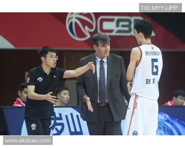 南京篮球队荣登灵活性排行榜第三名展现出色团队实力与潜力